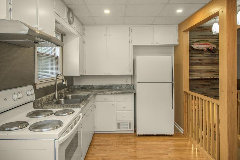 7520 Able St NE, Fridley, MN 55432
