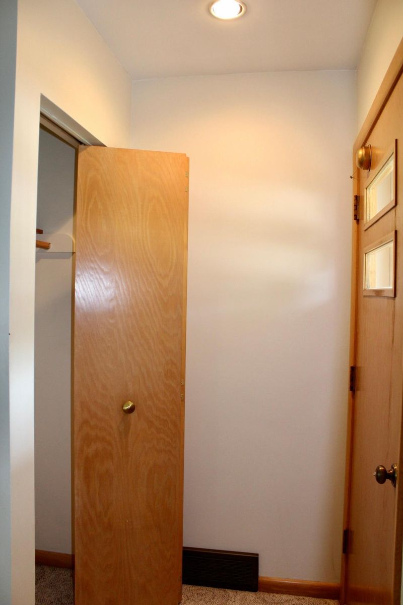 1018 N Estey St, Luverne, MN 56156