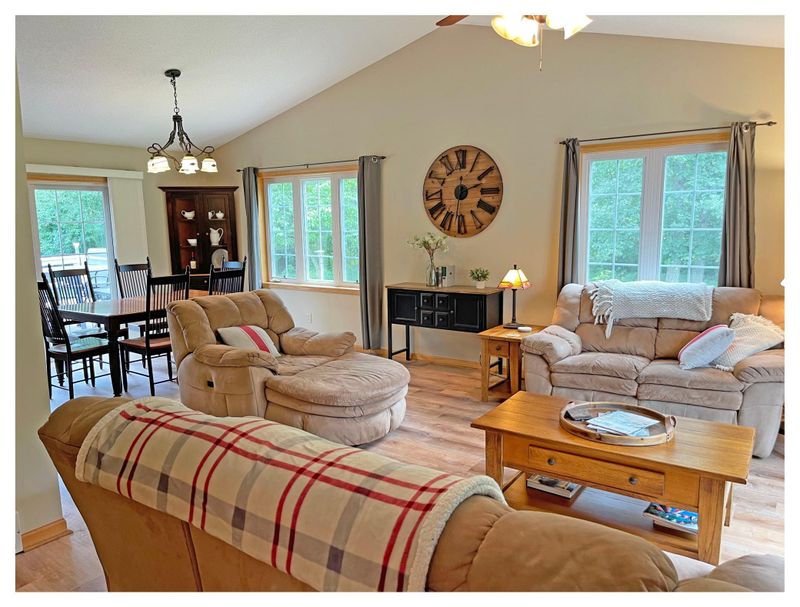 1838 Grotte Ave NE, Bemidji, MN 56601