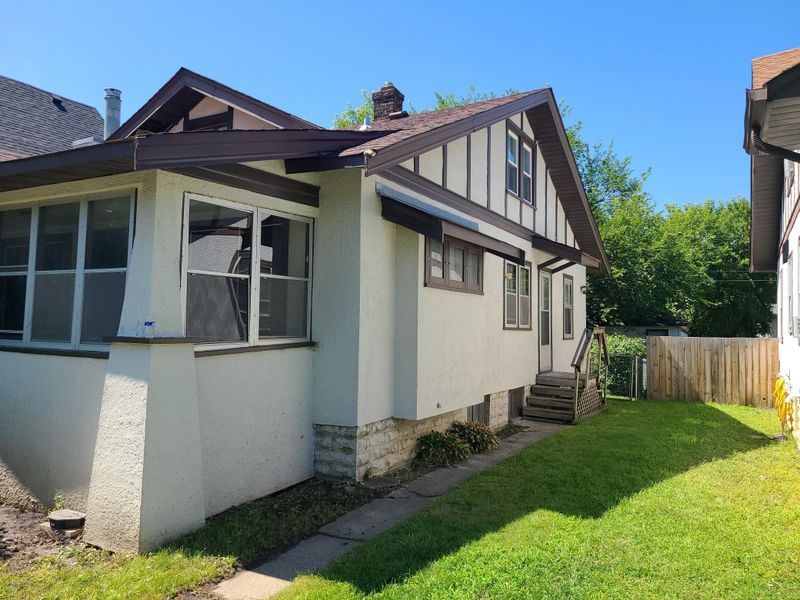 2935 Knox Ave N, Minneapolis, MN 55411