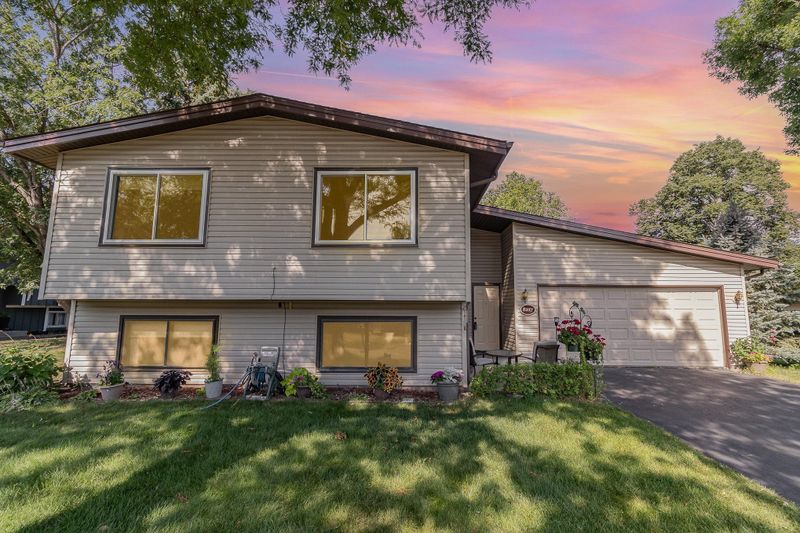 8217 Douglas Ln N, Brooklyn Park, MN 55445