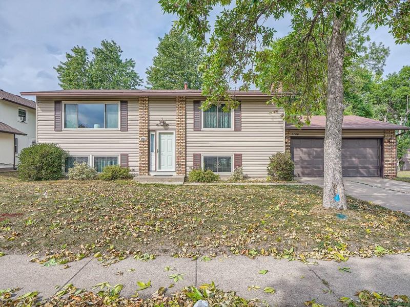 2708 78th Ave N, Brooklyn Park, MN 55444