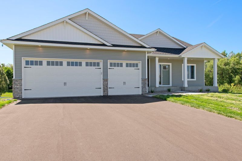 1205 Ivy Way, Faribault, MN 55021