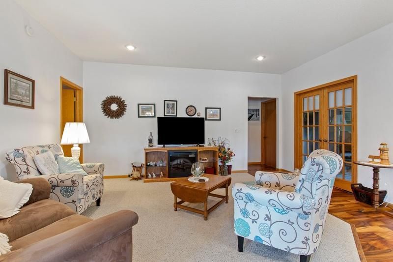 191 Goldfinch Ln, Clearwater, MN 55320