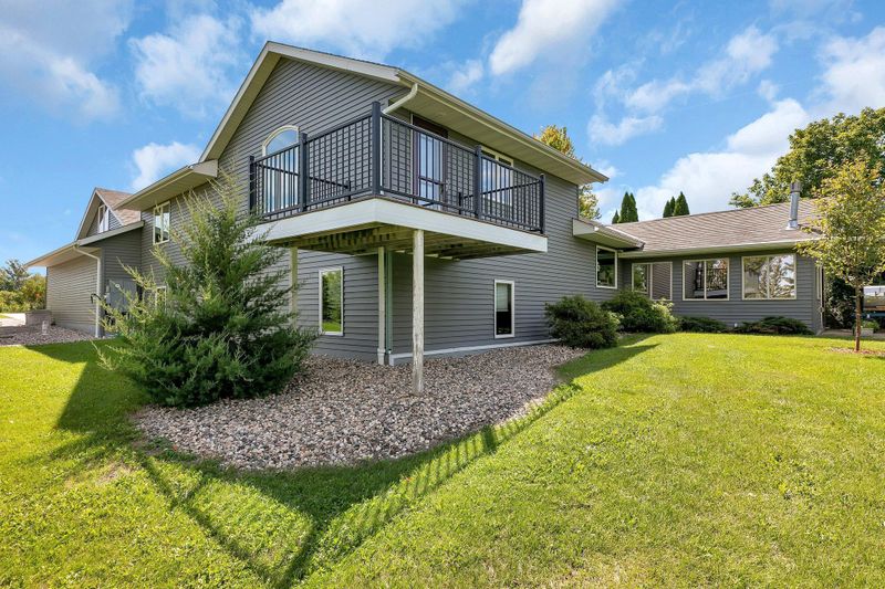 5006 60th Ave NE, Willmar, MN 56201