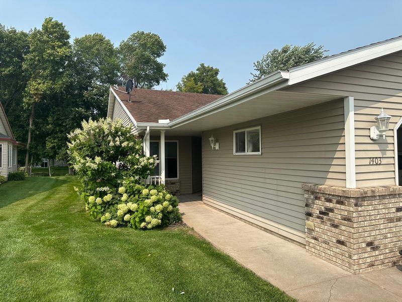 1403 Fairview Ln, Little Falls, MN 56345