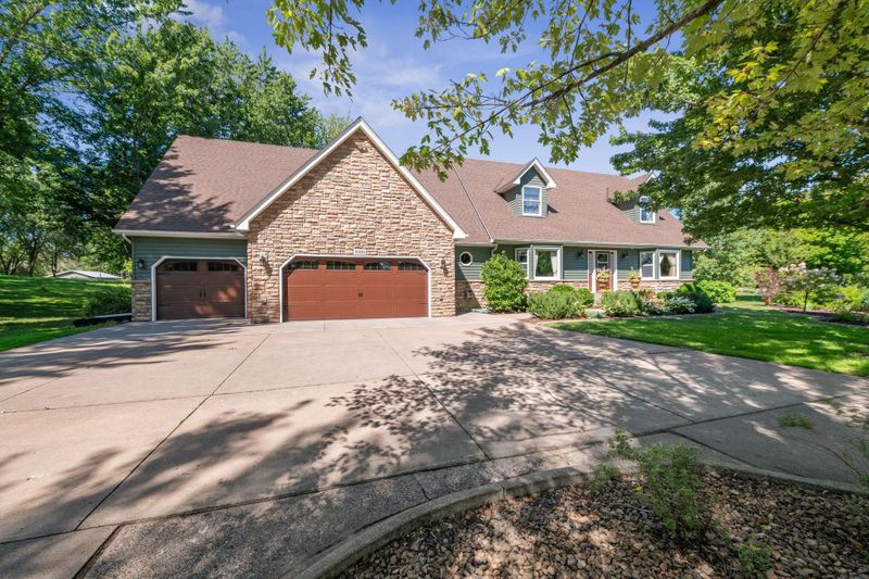 1060 Norell Ave N, Stillwater, MN 55082