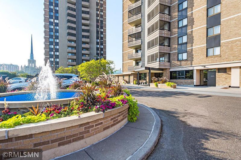 400 Groveland Ave #2312, Minneapolis, MN 55403