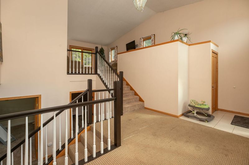 1537 Oakview Dr, Saint Charles, MN 55972