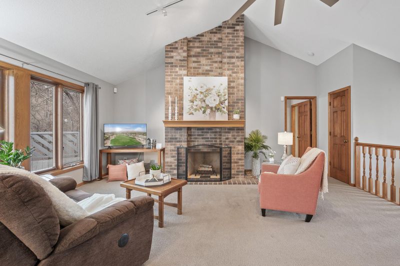 100 Crestridge Dr, Burnsville, MN 55337