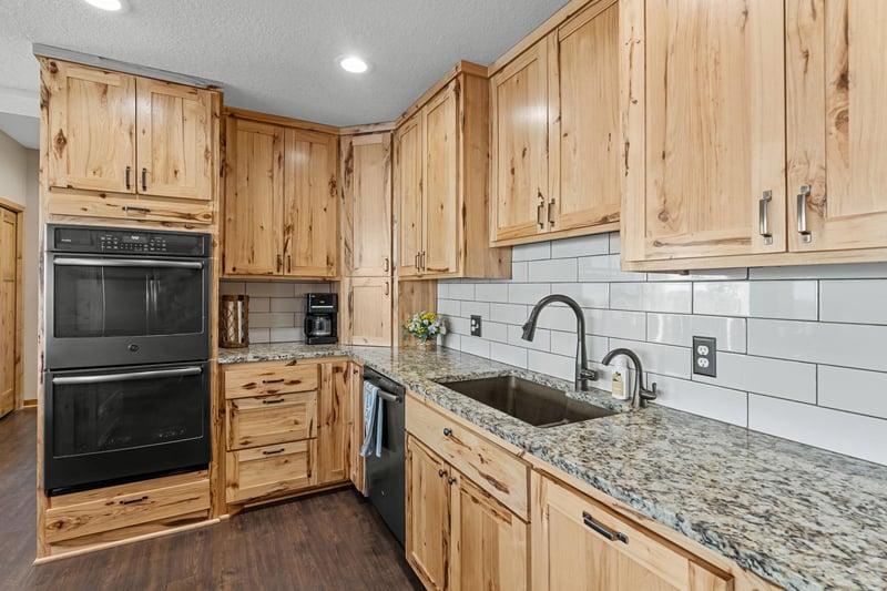 10475 Park Cir, Pine City, MN 55063