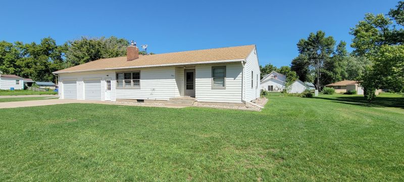 240 Washington St, Walnut Grove, MN 56180