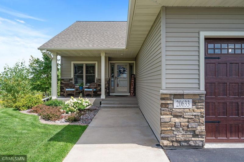 20633 Hamlet Ave N, Forest Lake, MN 55025