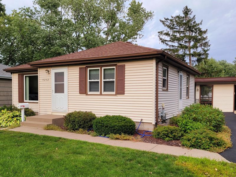 5242 Kentucky Ave N, Crystal, MN 55428