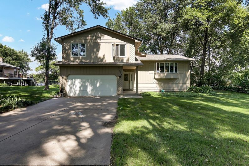 10954 Mississippi Dr N, Champlin, MN 55316
