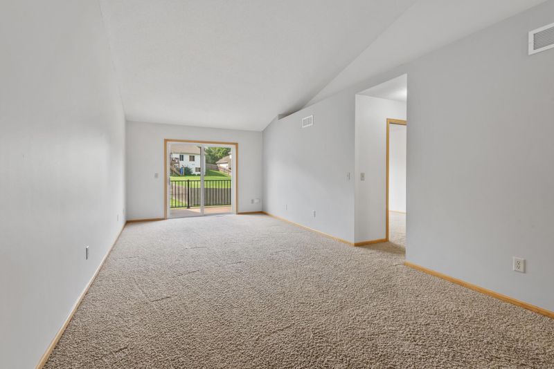 21671 Linden Way, Rogers, MN 55374
