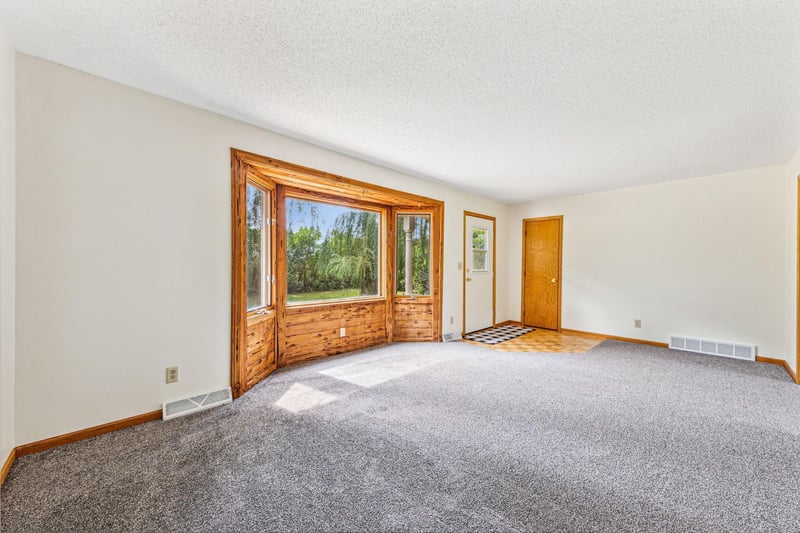 1759 225th Ave NE, East Bethel, MN 55005