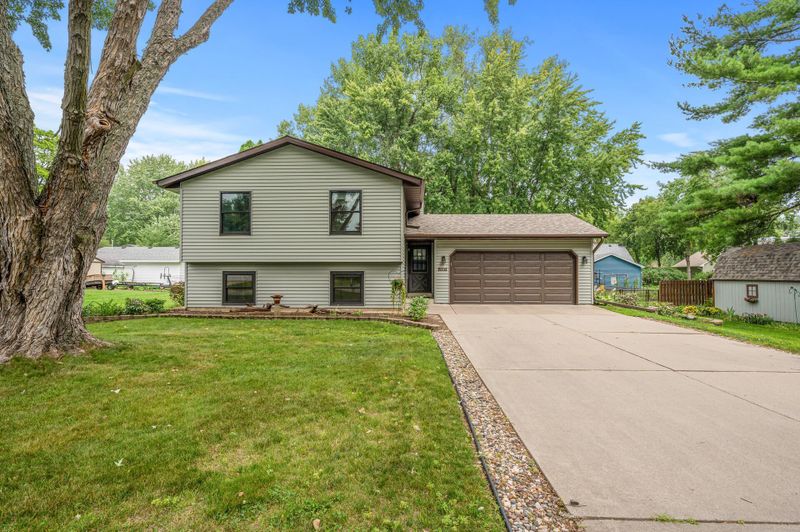 1681 Ridgewood Ave, White Bear Lake, MN 55110