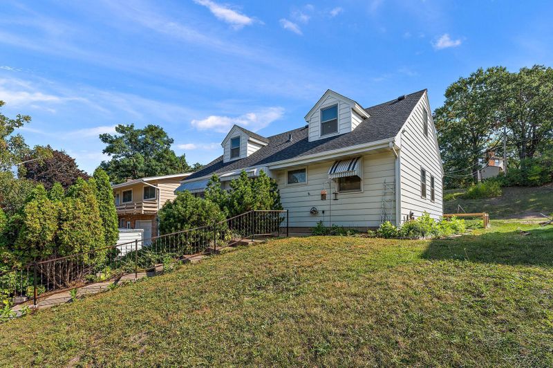 504 Barclay St, Saint Paul, MN 55106