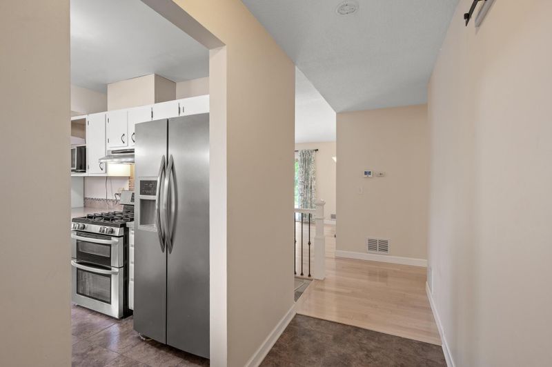6265 Linden Rd, Woodbury, MN 55125