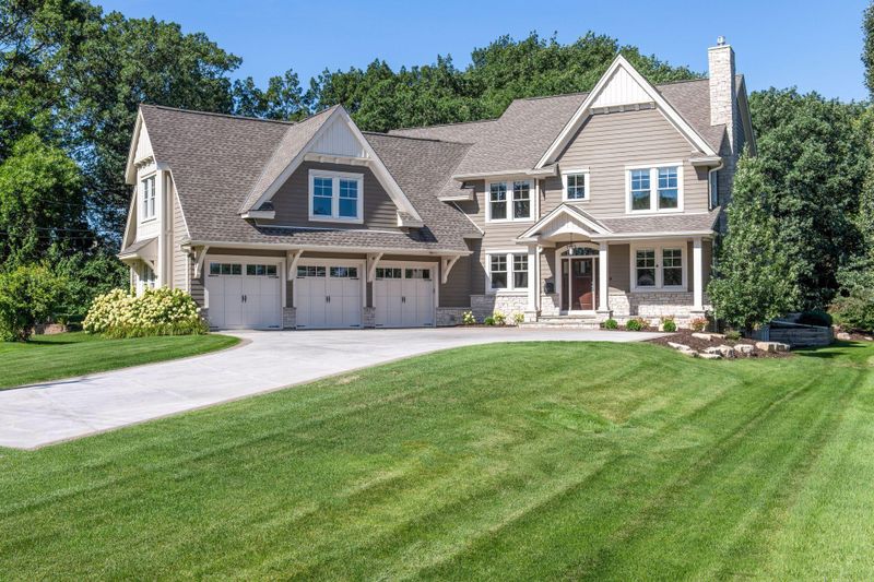 6712 W Shore Dr, Edina, MN 55435