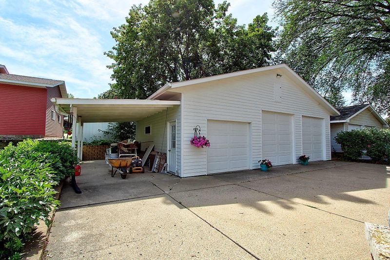 1320 Bush St, Red Wing, MN 55066