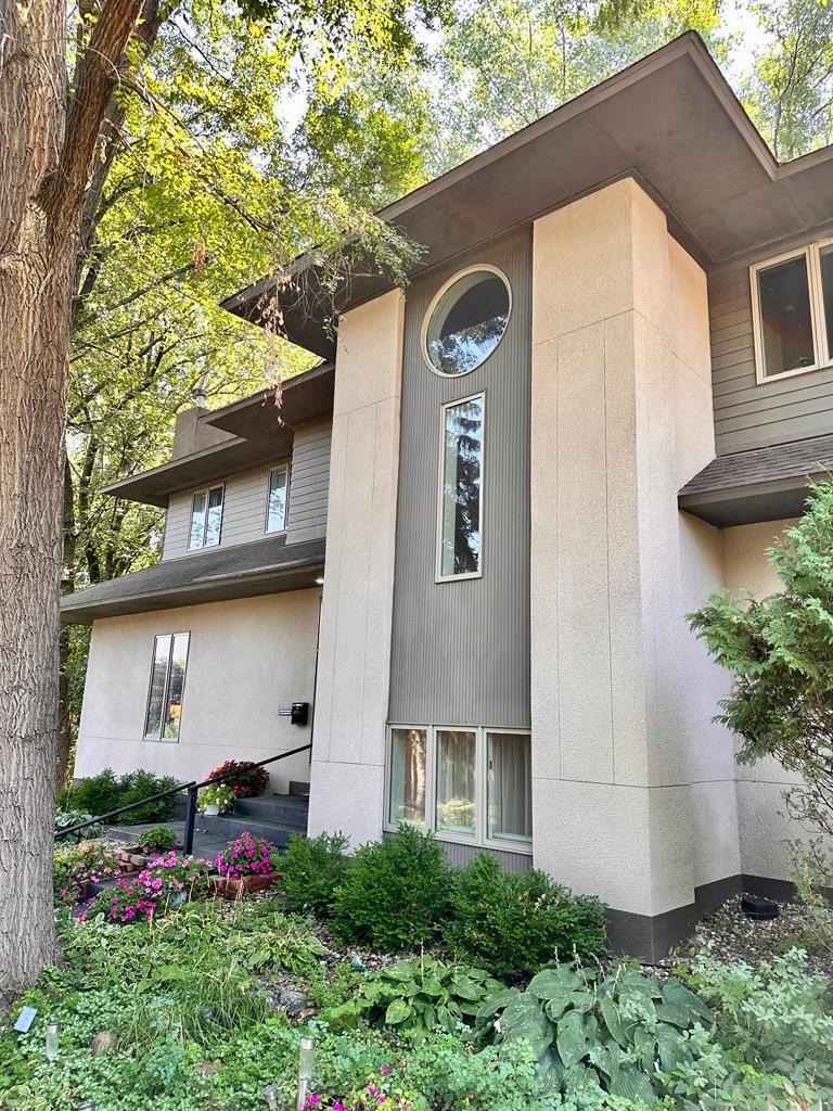 24 Vincent Ave S, Minneapolis, MN 55405