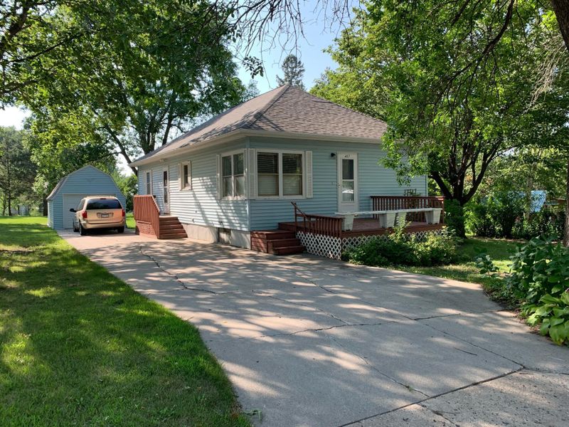 407 5th St, Danube, MN 56230