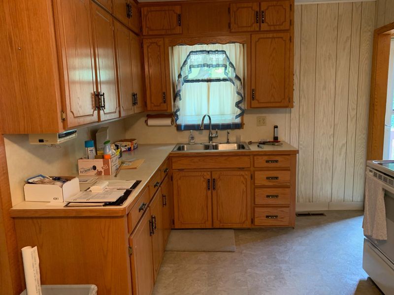 407 5th St, Danube, MN 56230
