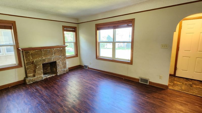 3321 Beard Ave N, Robbinsdale, MN 55422