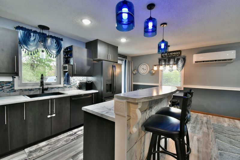 115 5th St NE, Rice, MN 56367