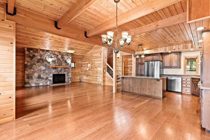 8243 Gustafson Rd, Cook, MN 55723