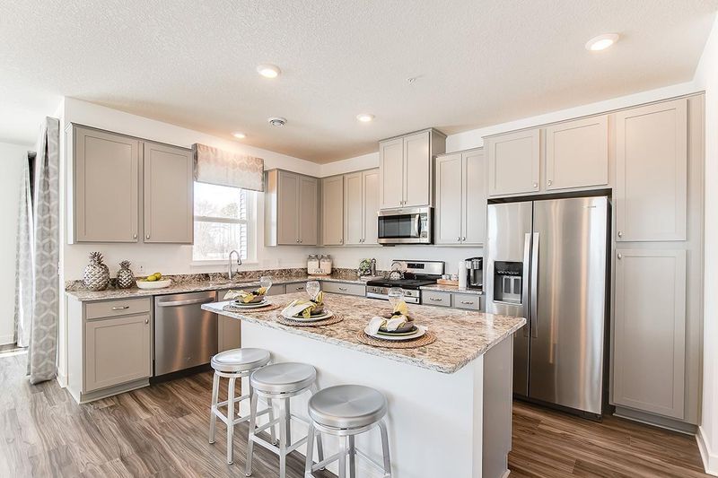 13784 Kaylemore Trl, Rosemount, MN 55068