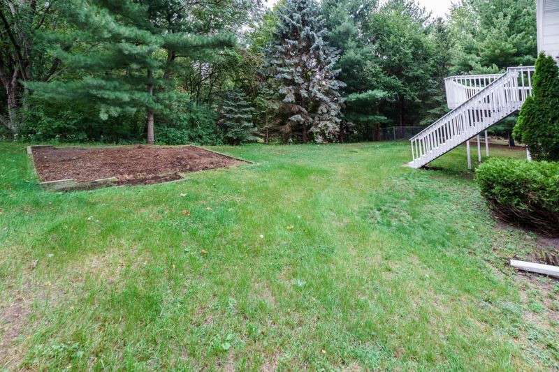 1572 Pacific Ave, Eagan, MN 55122