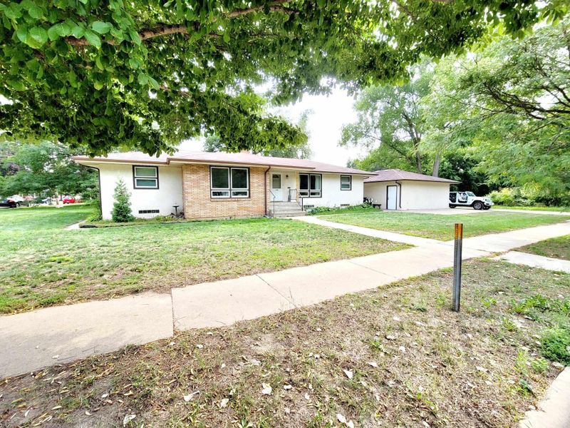 1190 - 1194 3rd St E, Saint Paul, MN 55106