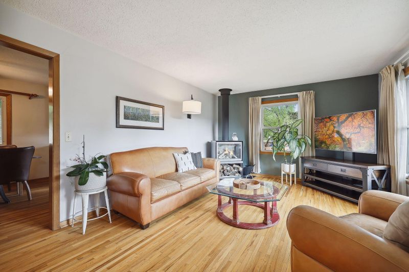 15614 S Lund Rd, Eden Prairie, MN 55346