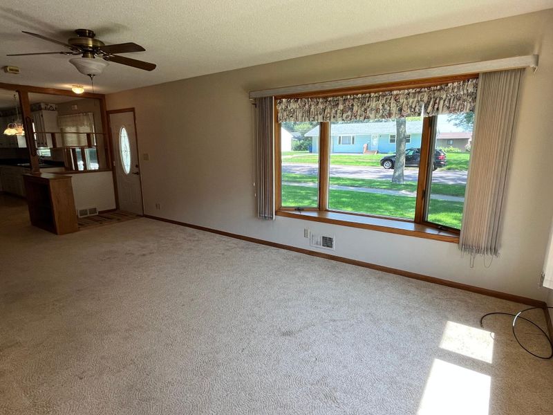 1015 Day St, Fairmont, MN 56031