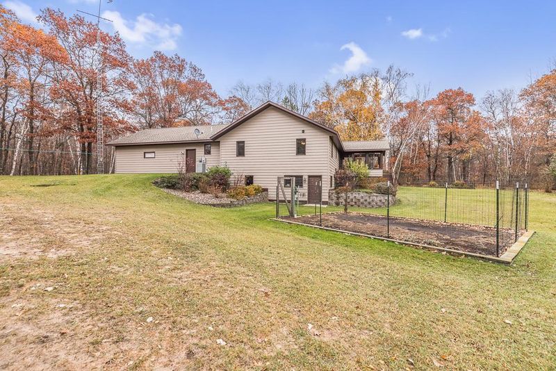9833 Forest Heights Dr, Brainerd, MN 56401