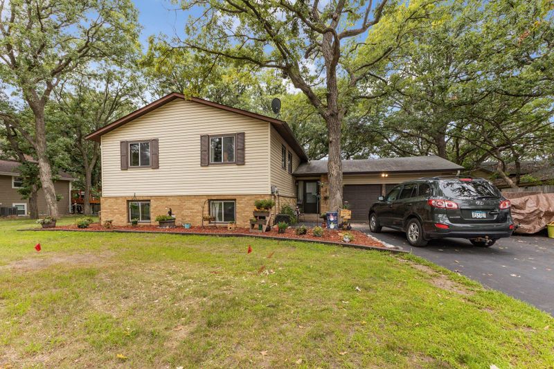 11601 Zane Cir, Champlin, MN 55316