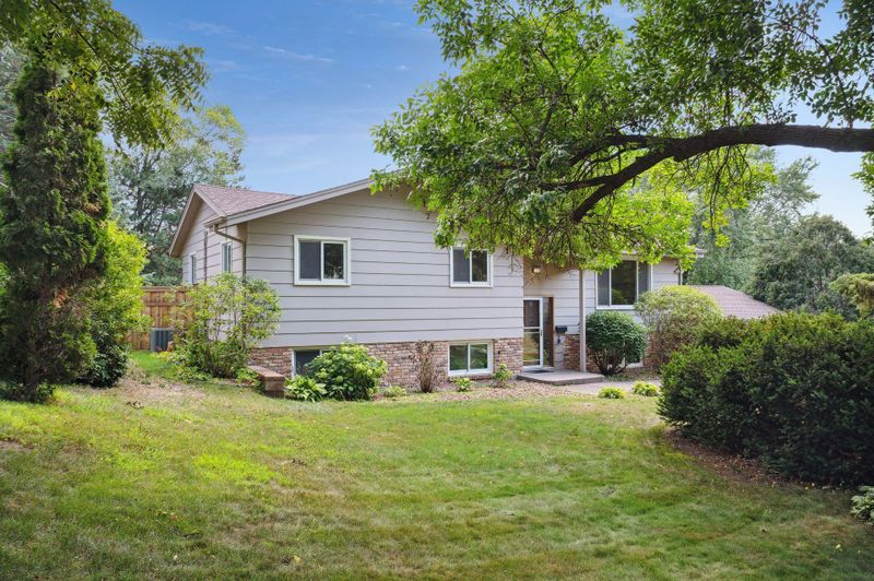 11151 Harrison Ave S, Bloomington, MN 55437