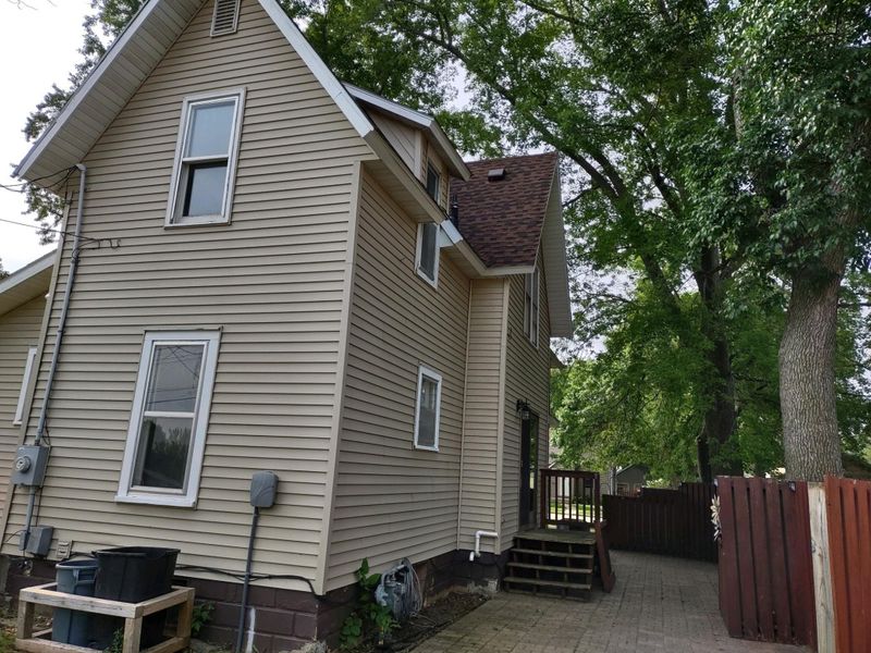 427 E Schlieman Ave, Appleton, MN 56208