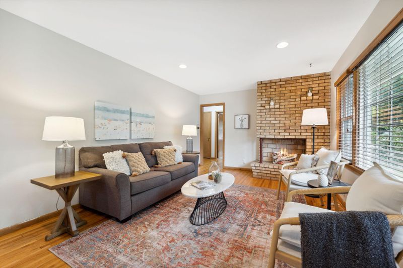 1326 Independence Ave S, Saint Louis Park, MN 55426