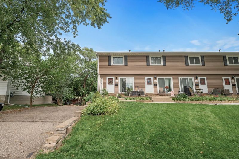 2305 Hampshire Ave S, Saint Louis Park, MN 55426