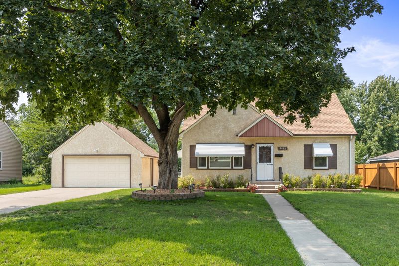 6023 Aldrich Ave N, Brooklyn Center, MN 55430