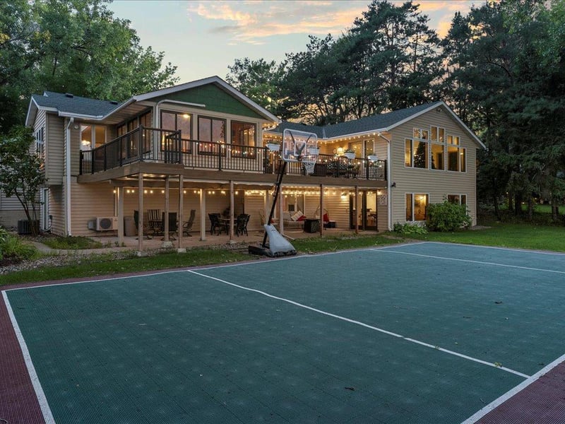 1228 Bluebill Bay Rd, Burnsville, MN 55306