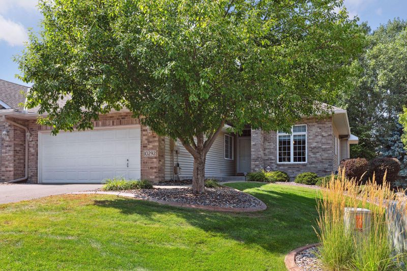 10292 Lancaster Ln, Woodbury, MN 55129