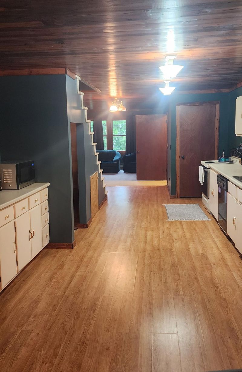 115 S Broadway Ave, Gilbert, MN 55741