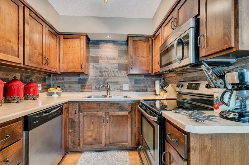 2562 Stearns Way, Saint Cloud, MN 56303