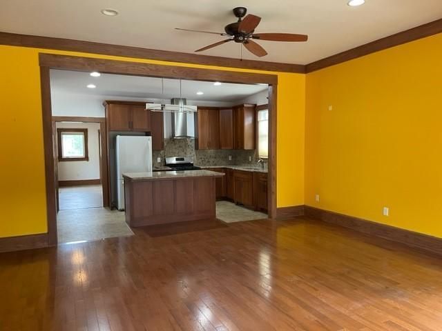 366 E 9th St, Winona, MN 55987