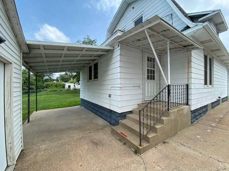2810 4th St, Eau Claire, WI 54703